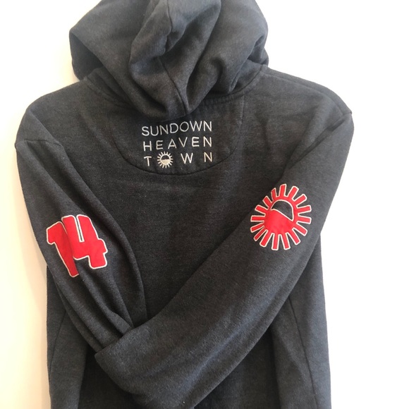 Tim McGraw Official Tour Merch Hoodie - Picture 2 of 7